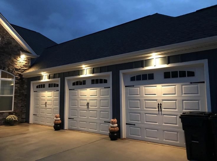 Green, Yellow & Red Garage Door Lights Meaning